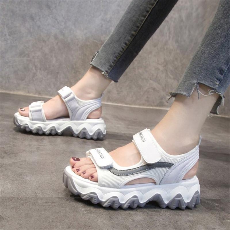 Модная женская обувь 2024 года, туфли на толстой платформе, женские удобные сандалии, летняя обувь для женщин, женские повседневные модные сандалии