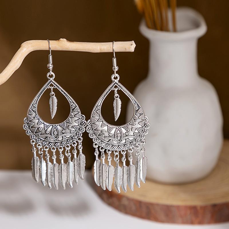 BLINGBAY Women's Earrings, Ethnic Style Drop-shaped Long Metal Tassel Earrings, Simple And High-end Accessories, Retro Colorful Feather Jewelry