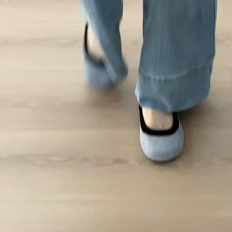 Женские балетки Niche Retro с круглым носком и неглубоким горлом, новинка 2024 года, корейская версия, замшевые балетки с леопардовым принтом на мягкой подошве, туфли для бабушки