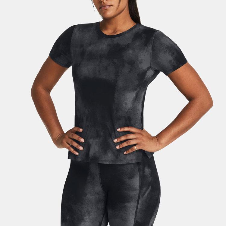 Under Armour Удобная футболка с круглым вырезом и принтом в стиле ретро с логотипом Tie-Dye, женские топы, черный цвет 1383365-001