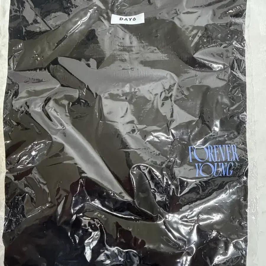 DAY6 Forever Young Finale Short Sleeve T-shirt (sealed)