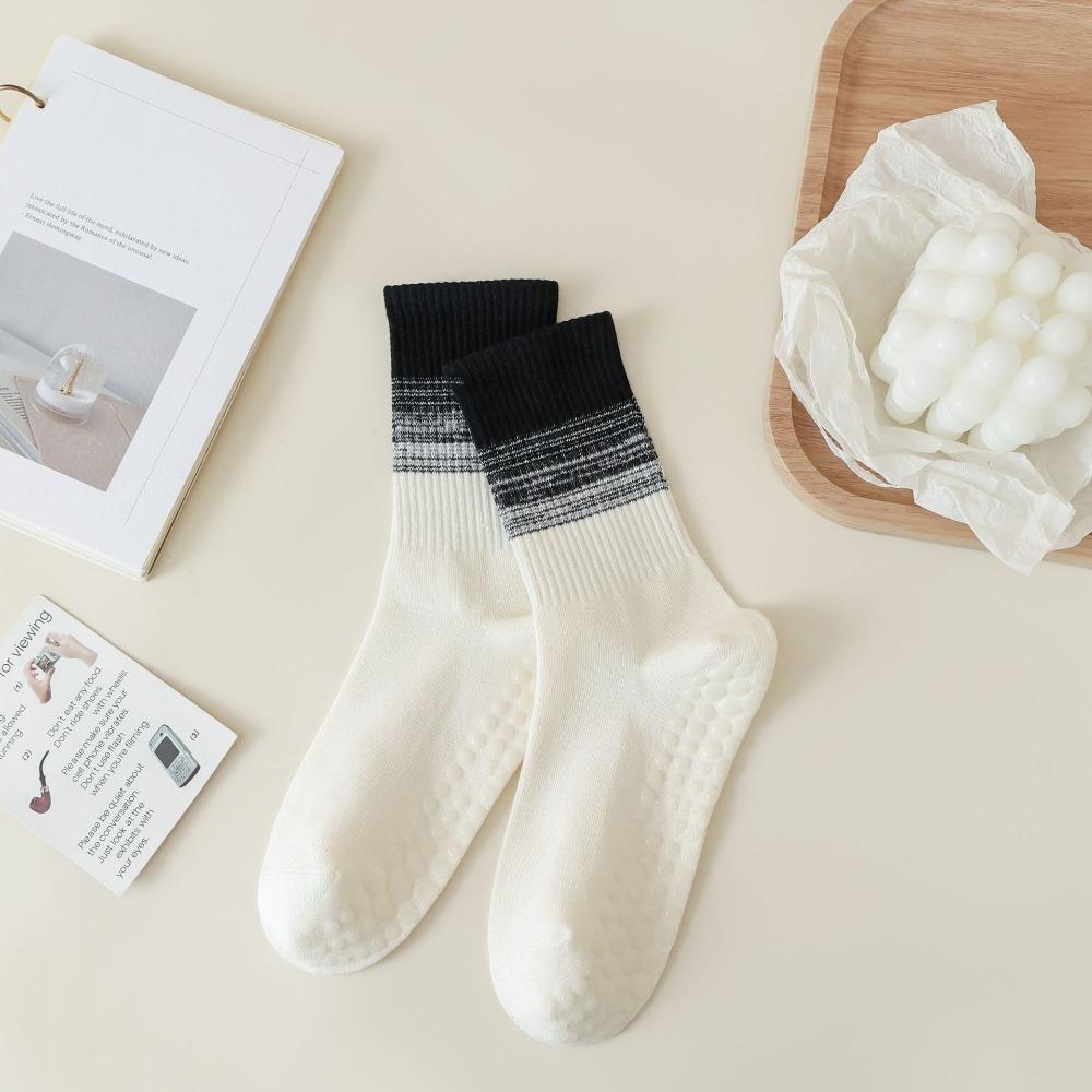 Non-Slip Mid-Calf Socks Gradient Color Sports Dance Socks New Middle Tube Socks Women