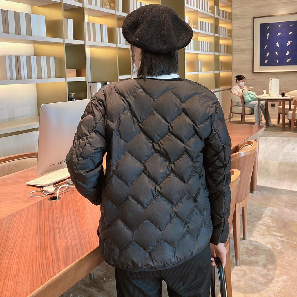 Женский легкий пуховик с V-образным вырезом, 2025: Повседневная, без воротника, короткая, верхняя одежда больших размеров