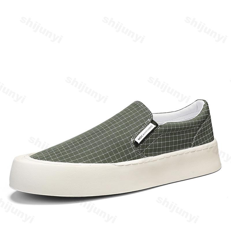 Fashion 2025 Spring New Men's Low Cut Thick Soled Canvas Shoes Slip On Fashion Trend Comfortable Lightweight Non slip Platform sneakers