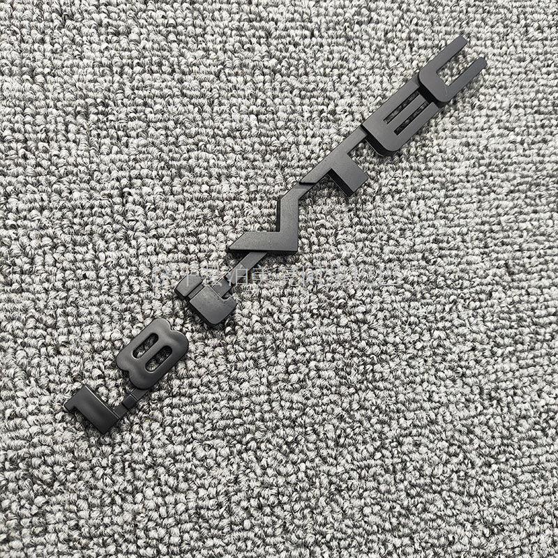 Эмблема '1.8 i-VTEC' на боковое крыло Civic 8-го/9-го поколения, матово-черная