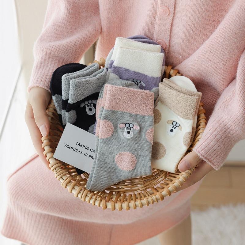 Осенне-зимние объемные носки до середины икры в милую мультяшную расцветку с мультяшным рисунком, мягкие женские носки в горошек.