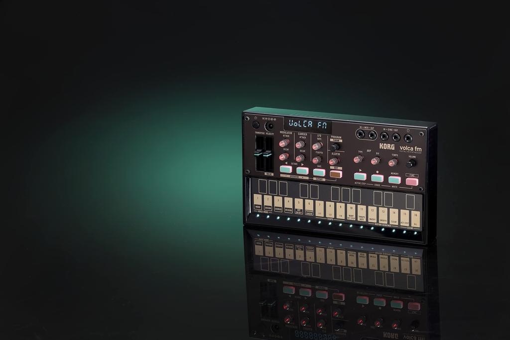 Синтезатор KORG FM, 6 голосов, хорус, реверберация, питание от батареек, динамик, наушники, компактный размер, который можно использовать где угодно, встроенный volca fm2