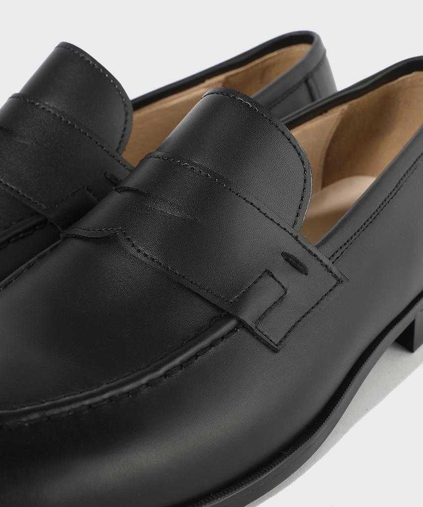 Firenze Atelier Стандартные лоферы с U-образным вырезом и кисточками 4050 [Черный Fg]