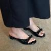 2025 новые женские универсальные простые туфли-шлепанцы на низком каблуке из лакированной кожи с черным бантом