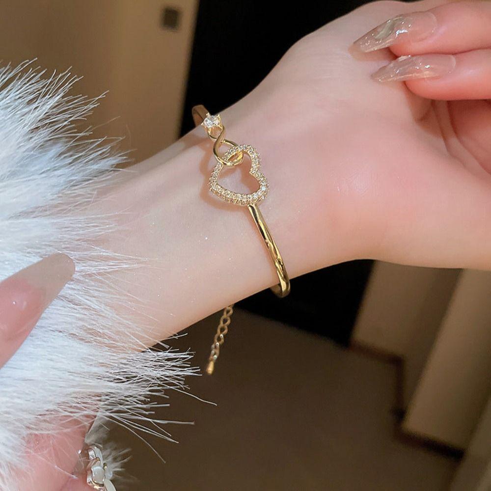 Hollow Hollow Love Heart Bangles Copper Women's Jewelry Fashion Love Heart Open Bangles