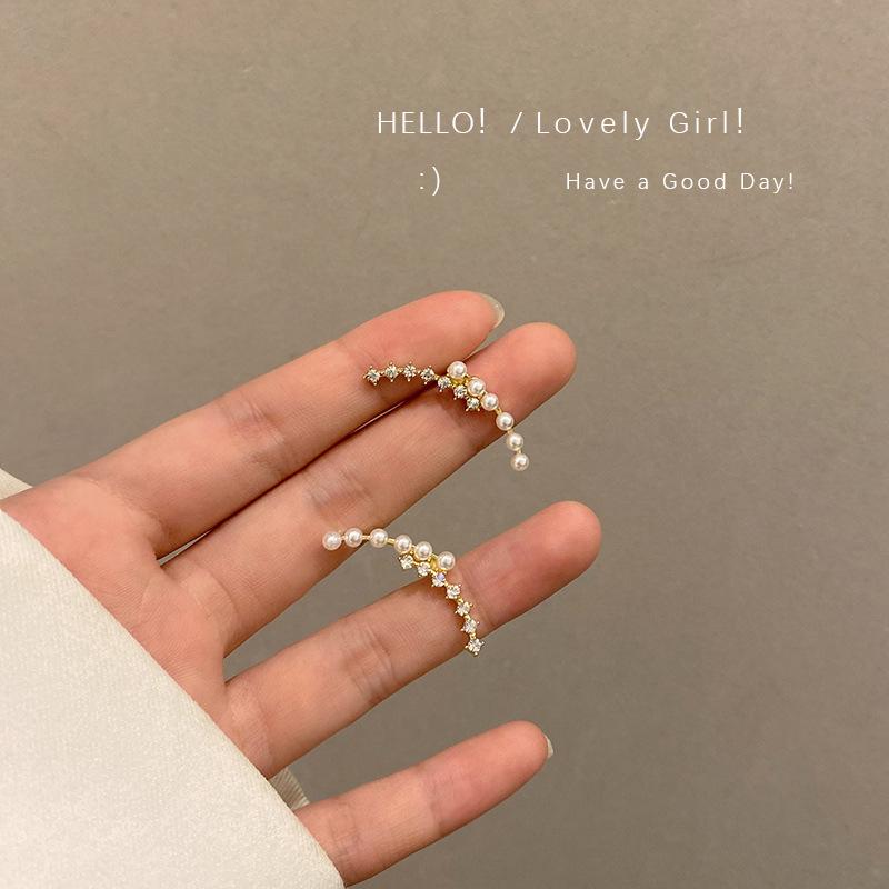 Увеличенные круглые серьги: Уникальный европейский и американский металл, блестящая мода высокого класса для женщин.