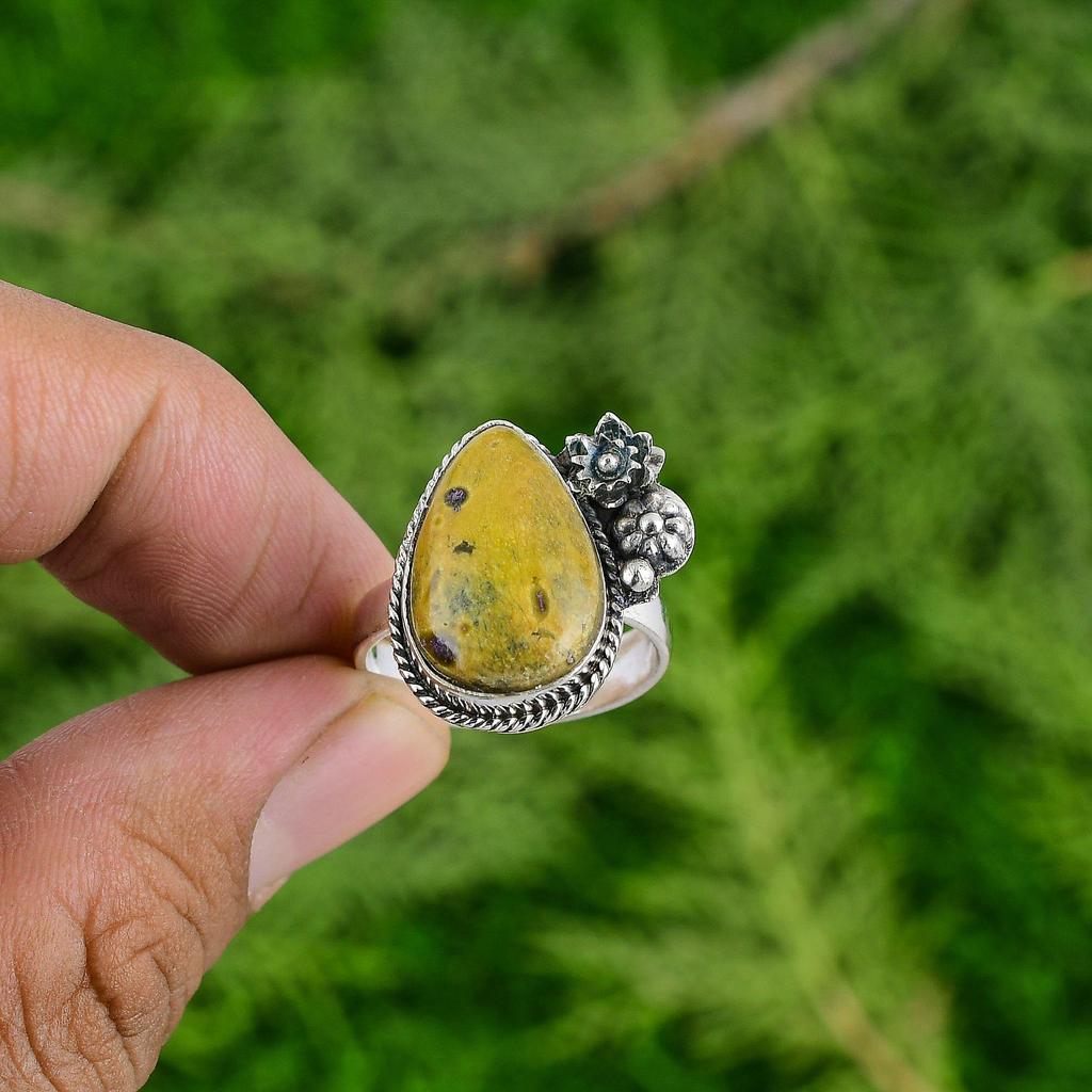 Подарок для нее Кольцо из серебра 925 пробы с натуральным стихтитом "Цветок обещания", регулируемое