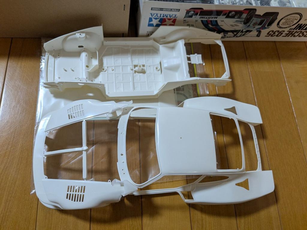Tamiya Big Scale Porsche 935 Turbo Martini PORSCHE TURBO Full Sponsor Plastic Model Kit 1/12 ()