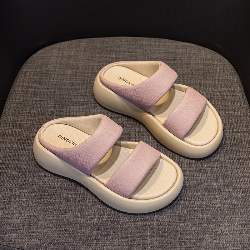 Тот же стиль, круглый носок, толстая подошва, широкий край, двойное слово, с толстой подошвой, мягкие эластичные, ощущение, что наступаешь на говно, кожаные крутые тапочки женские