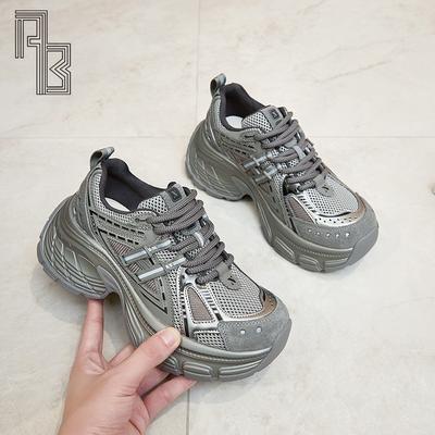 Женская обувь – Кроссовки