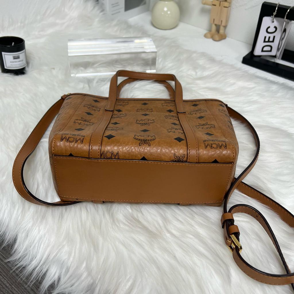 [Pre-Owned] Toni Classic Monogram Print Tote Crossbody Shopping Bag - Very Good #1P6ZQ52