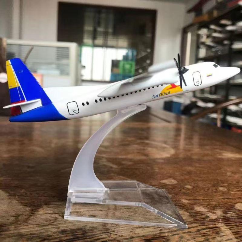 Модели из сплава президентских самолетов: ATR FK50, C919, A350, B747, A320, A330, A380