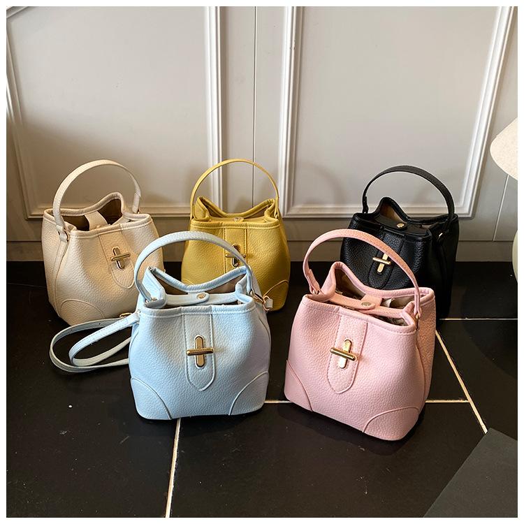 Нишевая дизайнерская сумка женская 2025 новая летняя сумка через плечо, сумка-мессенджер, популярная в этом году, портативная сумка-ведро