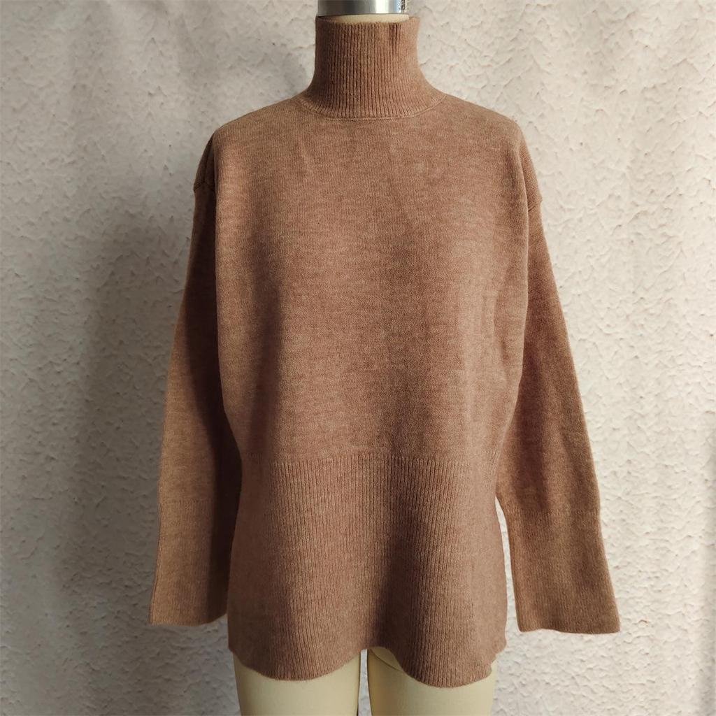 Autumn/Winter 2025 Polka Dot Color Block High Neck Pullover Sweater with Slit Sleeves