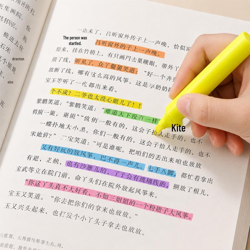 High-Capacity Fluorescent Marker: Thick Tip, Vibrant Design, Perfect for Students' Notes & Journaling