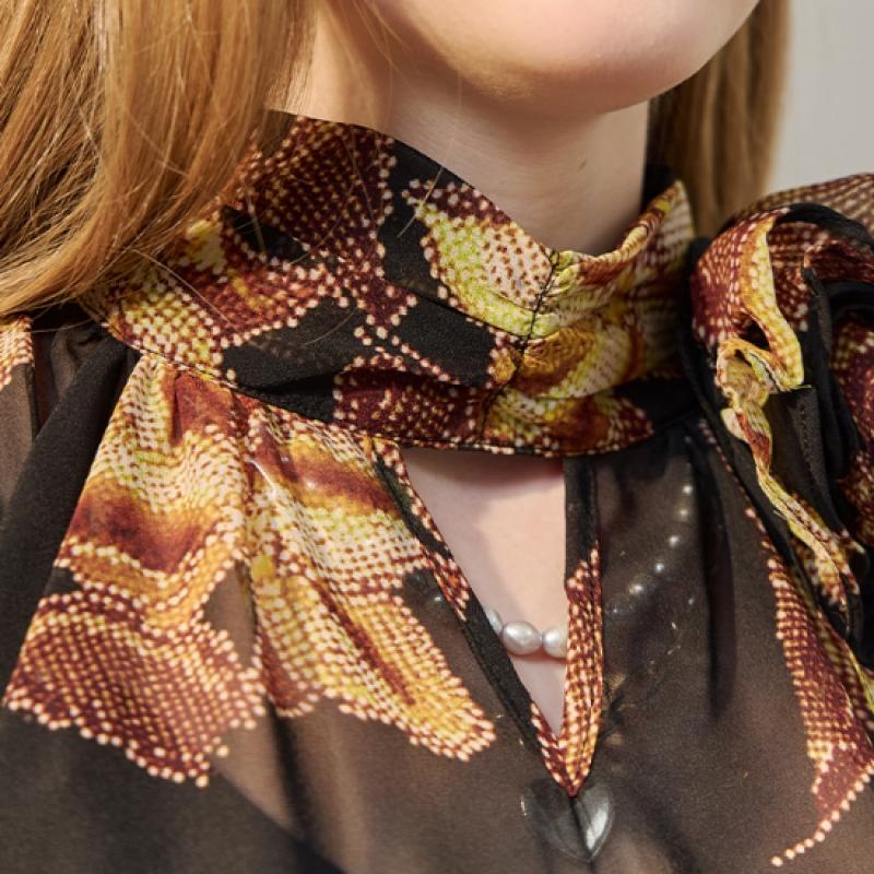 Maxza Flower Corsage High Neck Sheer Blouse Zf05qb008nh