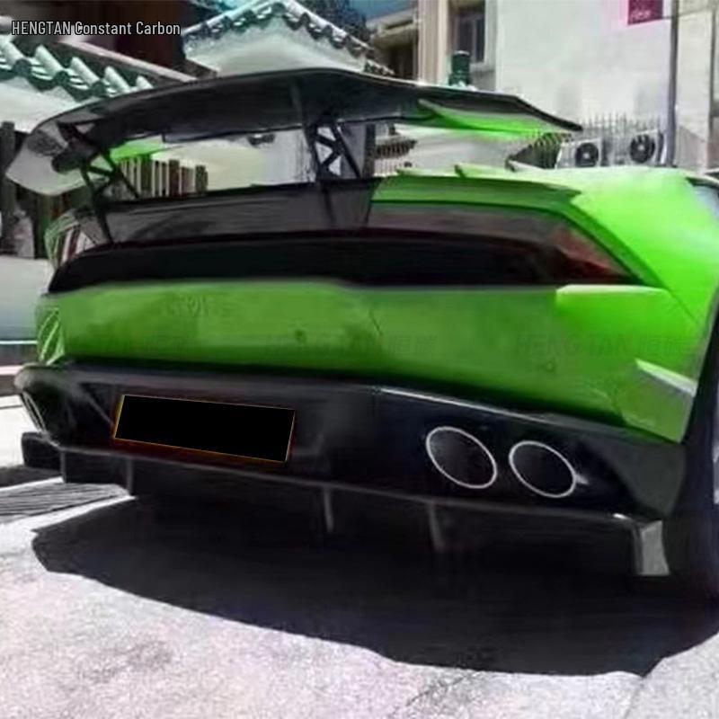 Задний диффузор Lamborghini Huracan LP580/LP610 в стиле DMC из углеродного волокна