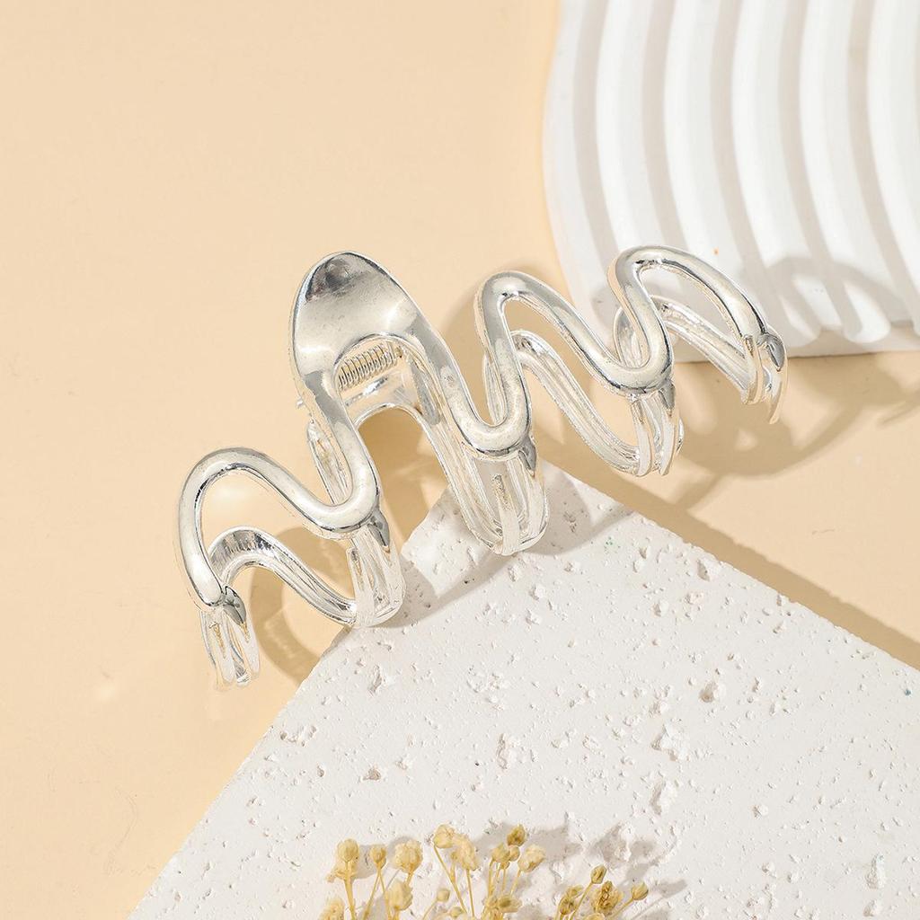 Korean Style Elegant Metal Hair Claw Clip for Women - Shark Claw Design