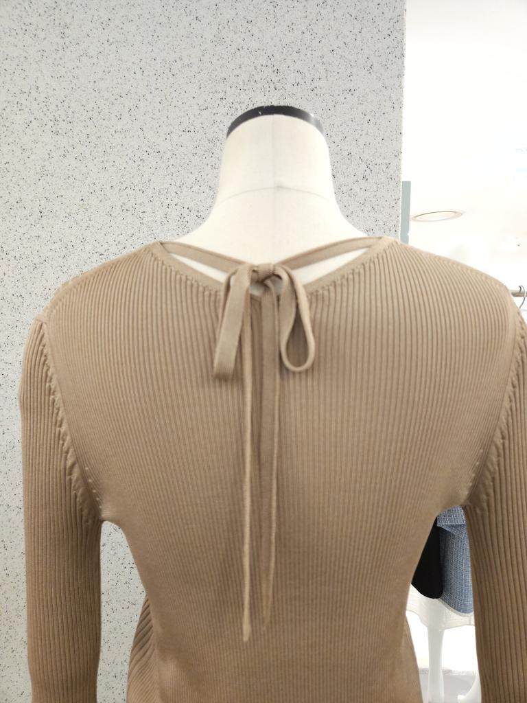 Women’s V-Neck Ribbon Cardigan