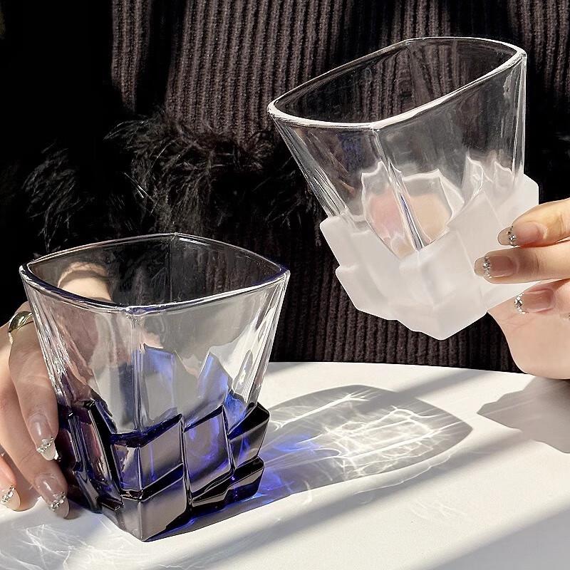 Artistic Ice Cube Whiskey Glass