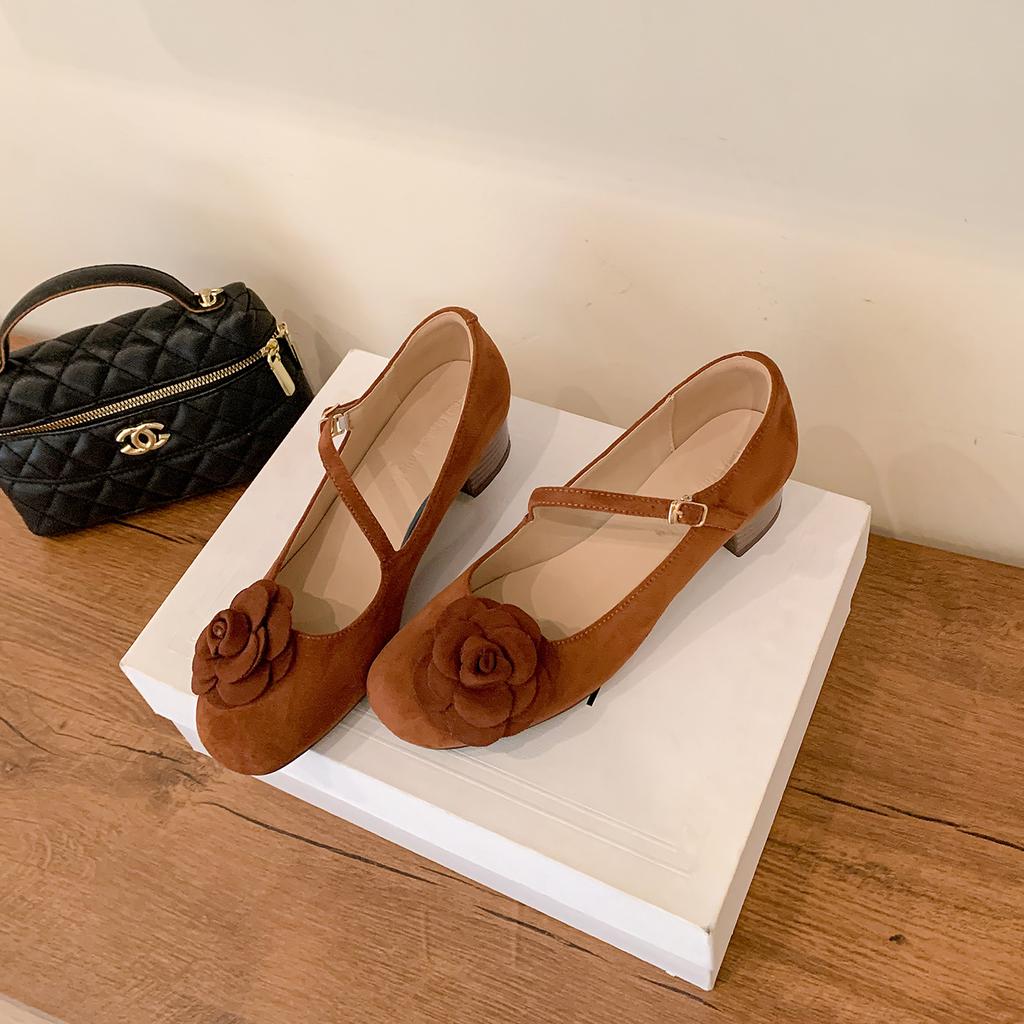 Версия из овчины~ Новые туфли-лодочки с темпераментом розы, женские французские туфли Мэри Джейн с квадратным носком и неглубоким вырезом, на плоской подошве с ремешком