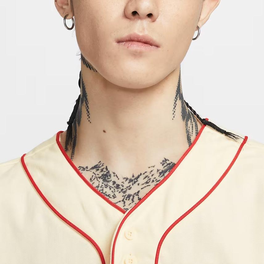 Nike Рубашки Мужские Бежевые С V-образным вырезом Умеренные IF2230-113