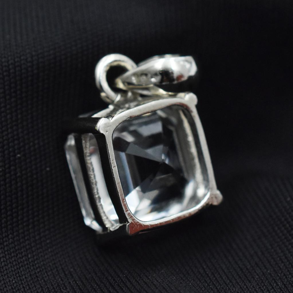 Sapphire 25 Ct Silver White Square Cut Natural Pendant Loose Gemstone CERTIFIED AR-3645-Sa