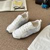 2025 лето новые на плоской подошве с внутренней высотой подъема маленькие белые туфли женские сетчатые дышащие повседневные спортивные мягкая подошва легкие кеды