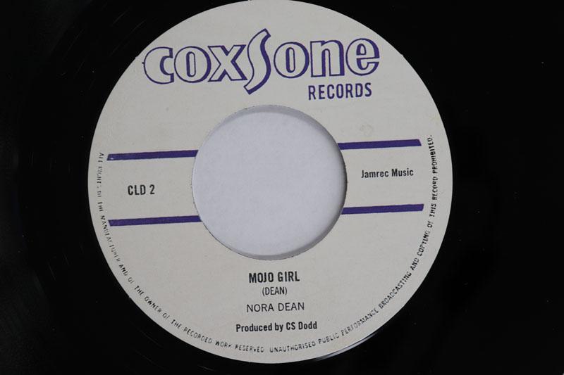 7-дюймовая пластинка NORA DEAN GLEN DAVE Mojo Girl Is It Yes Or Is It No CLD1 COXSONE RECORDS США Регги Ска Даб Б/у