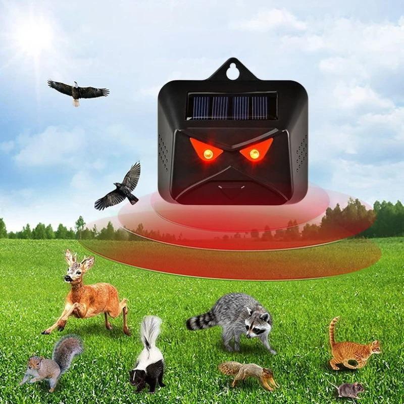 New Waterproof Outdoor Animal Deterrent Device With Laser Red Light and Strobe Light For Animal Expulsion Solar Deer Repellent