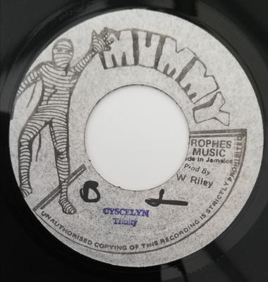 7-дюймовая пластинка TRINITY - Cyscelyn NONE Mummy Ямайский Регги, Ска и Даб Б/У