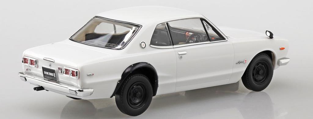 Aoshima Bunka Kyozai (AOSHIMA) 1/32 Scale Rakupla Snap Kit No. 16-WH Nissan C10 Skyline 2000GT-R White Pre-Colored Plastic Model Kit (Automobile)