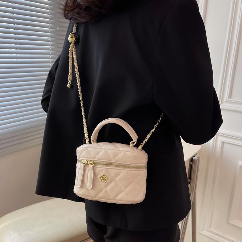 Chic Diamond Grid Chain Handbag 2024 New Style Popular This Year High-end Texture Urban Minimalist