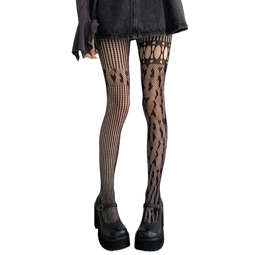 «Колготки в сеточку из черного шелка — стиль Y2K»