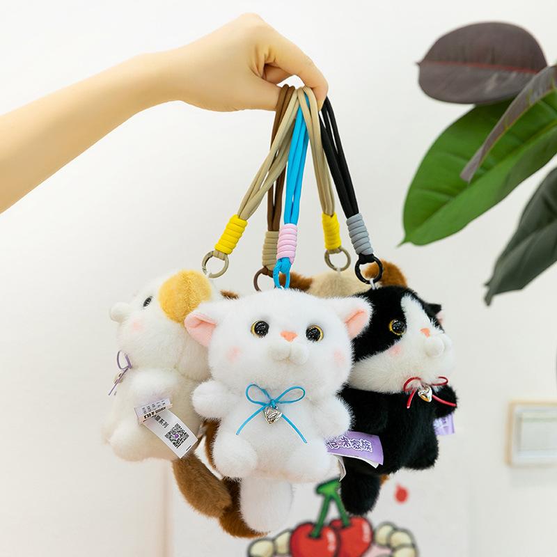 Internet celebrity cartoon group kitten schoolbag pendant, cute cute three-flower cat key chain, cat table companion rag doll
