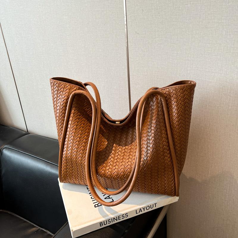 Женская сумка-тоут большой вместимости, женская новая высококачественная сумка через плечо 2025 года для работы, поездок, универсальная ручная сумка