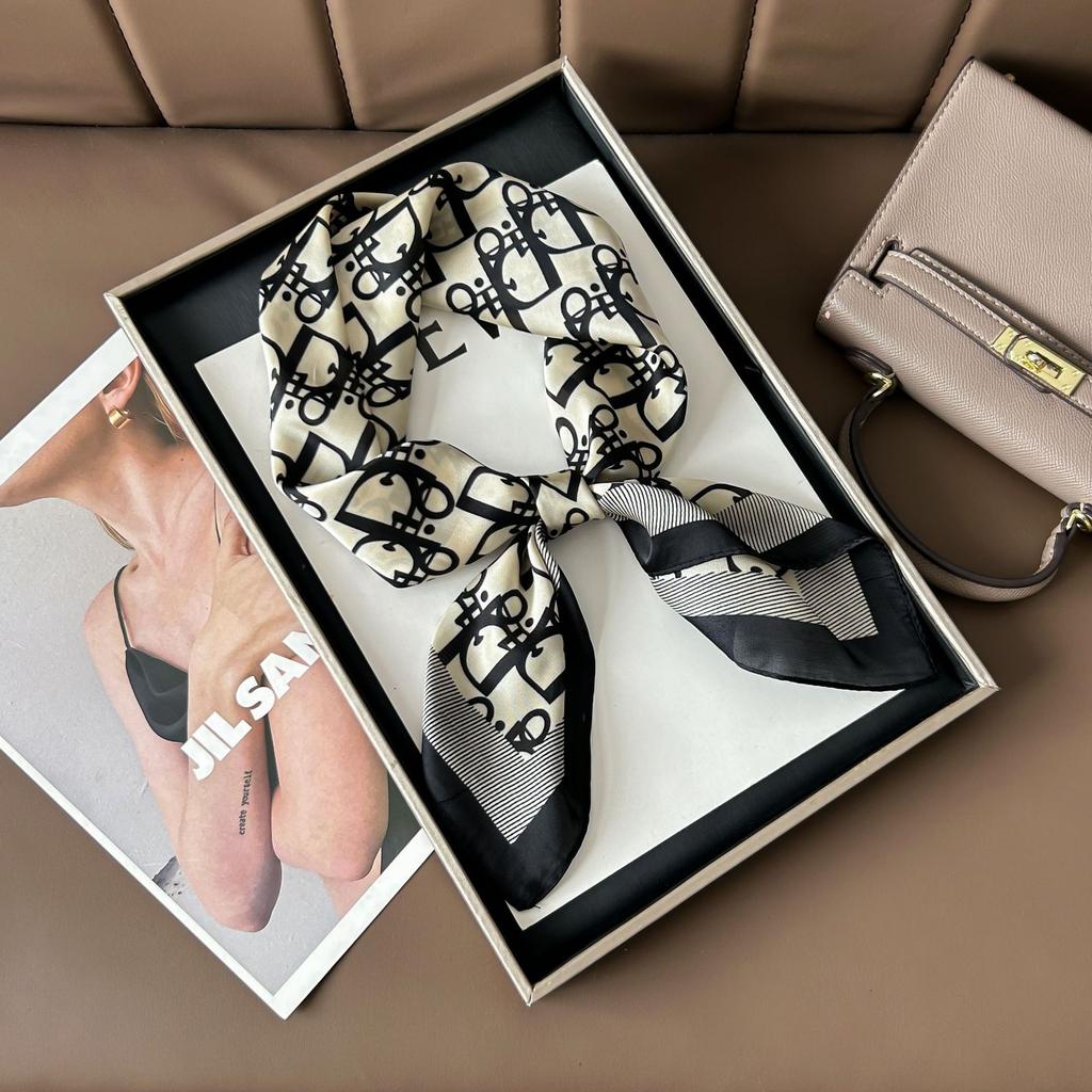 Шелковый шарф женский модный универсальный высокий смысл 70 квадратный шарф защита шеи шарф ретро шарф сумка