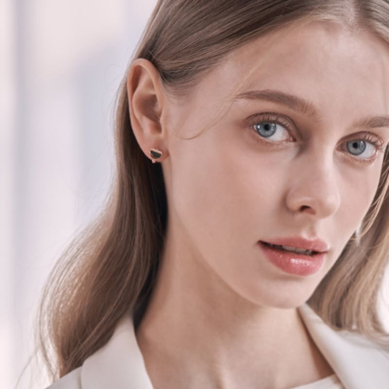 CRANNE 14K Heart Earrings (Gold Pin) C24EGP029