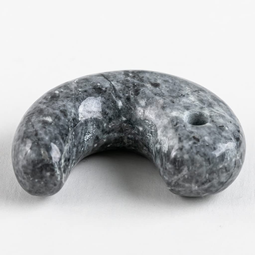 Итоигава Натуральный Нефрит Японский Национальный Дзёмон Камень Силы Мастерская по Нефриту Специальный Качество Гарантировано Дерево Павловнии MT0817 Магатама, Черный, Камень,