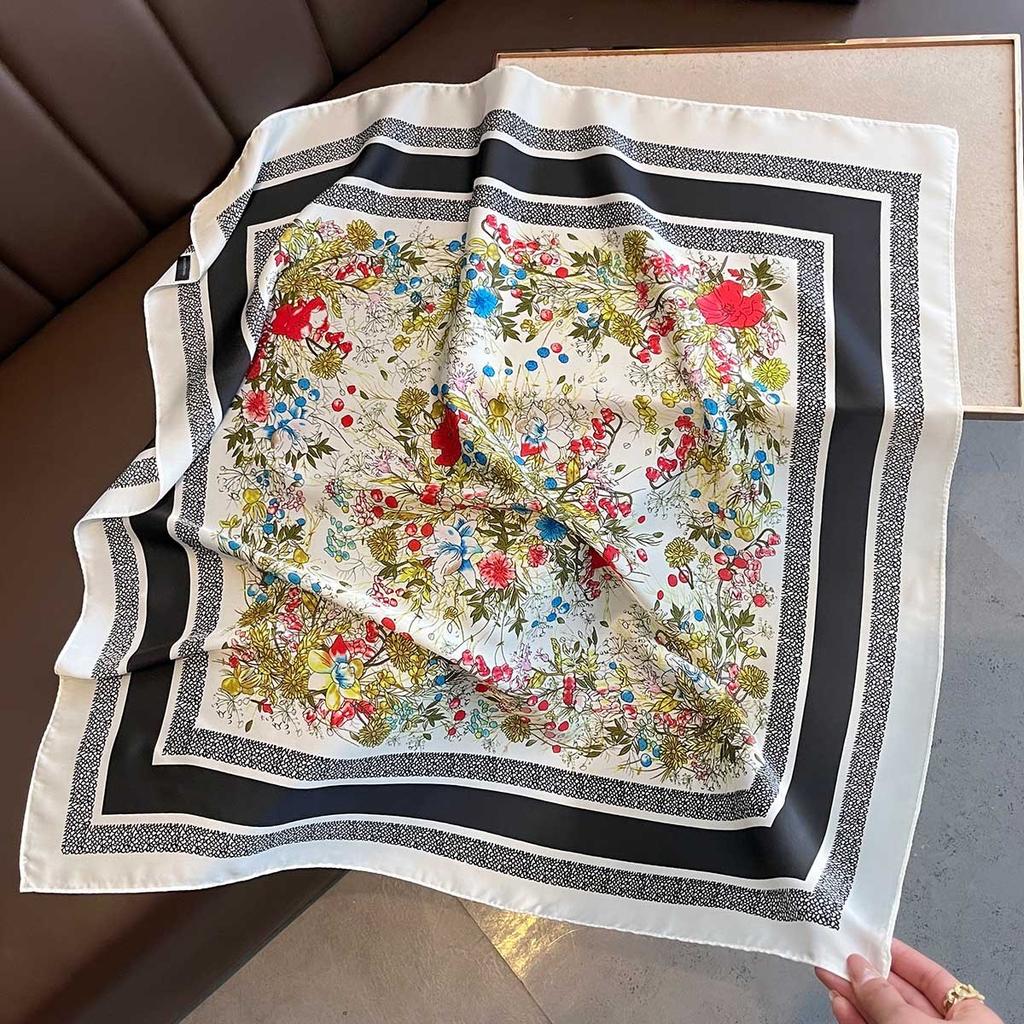 Age-reducing Printing Small Square Scarf In Spring and Summer New Professional Neck Protection Professional Shawl Light Luxury Sun Protection