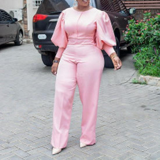 Женский летний модный повседневный костюм-двойка с плиссированными бретелями - европейский/американский стиль, однотонный, сексуальный, импортная торговля.