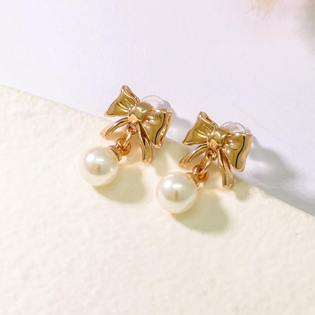 Medium-old Temperament Simple Bow Earrings Cute Pearl Pendant Earrings for Women Niche Design Earrings