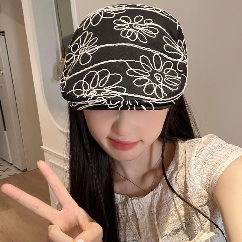 New flower embroidery forward hat children's summer big head circumference beret retro face little painter hat tide
