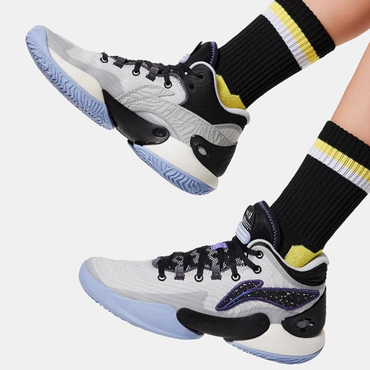 Баскетбольные кроссовки Li Ning YOUNG 18, удобные, амортизирующие, прочные, средней высоты, детские, цвет черный, серый, синий YKBU062-1
