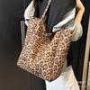 This Year's Popular Leopard Print Big Bag Women's 2025 New Trendy Fashion Shoulder Bag Large Capacity Commuter Tote Big Bag